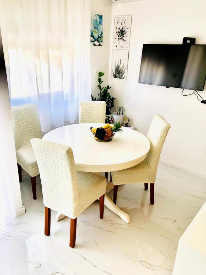 Apartment Lena, Budva Centar Buitenkant foto